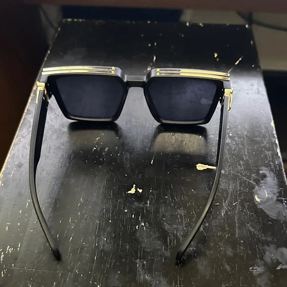 Women's Black Geometric Square Sunglasses with Gold Accent - Picture 4 of 11